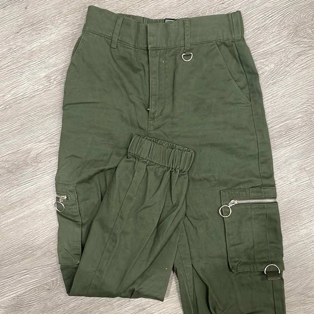 Forever 21 army green cargo pants